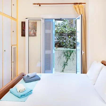 Art House In Apartment *