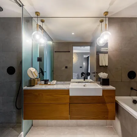 Bob W Eolou Hotel Athen