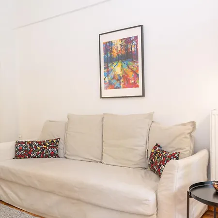 Trendy 2 Bedroom 5min To Metro * Athens
