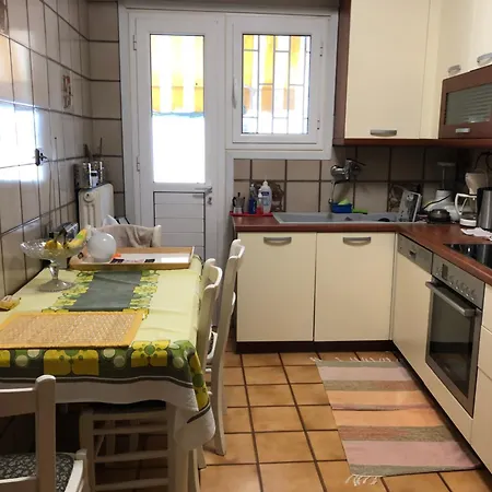 ホームステイ Spacious Double In The Center Of