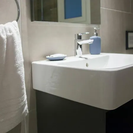 Toni's 4bd Near Classy Kolonaki, Locals Enjoy It شقة أثينا