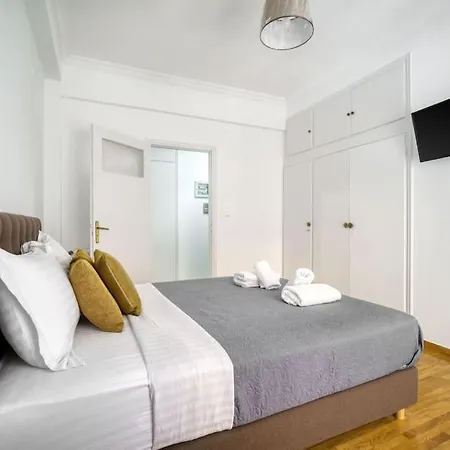 Apartment Sunny 2 Bedroom Cozy Apartment, View Of Parthenon Athens