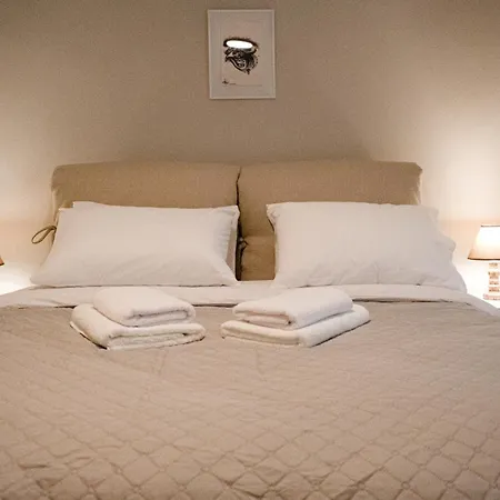 Spacious Modern In Pagkrati Apartament