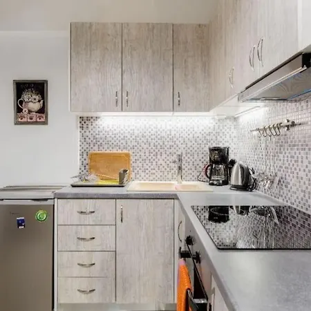 Lovely And Spacious Atenas