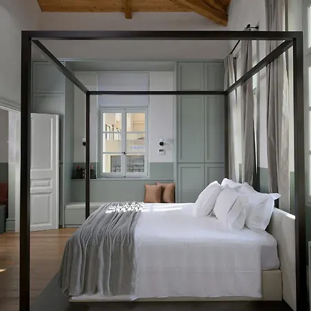 Luxury 2 Bedrooms Mavis Spacious Terrace With Hot Tub And Stunning Views Athinaidos Apartment
