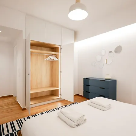 Diamond Athenian 2bd - Greecing