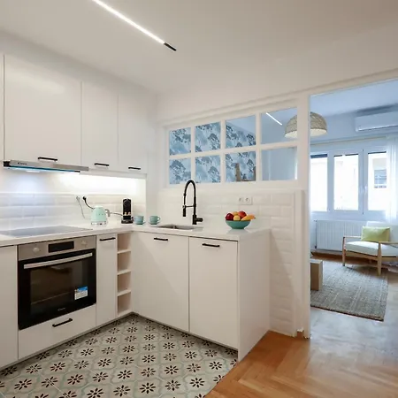 Diamond Athenian 2bd - Greecing Apartment *