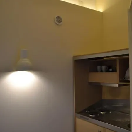 Apartamento A-03. Next 2 Metro & Central Clinic. Renovated 2019! Atenas