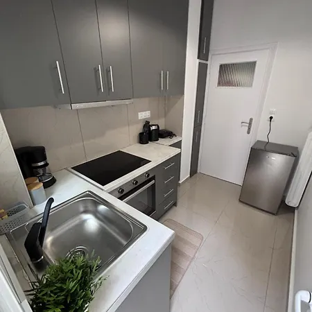 Apartment Cozy In The Heart Of Athens
