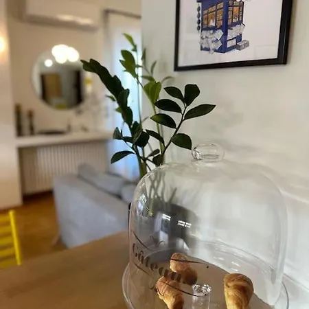 Athenian Coastal Urban Living Appartement