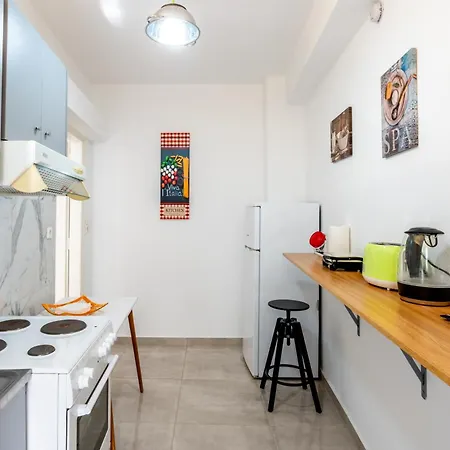 Psiri Gem From In Vivo Apartments- Spacious 1st Floor With Balcony In Athens' Historic Center * Athen
