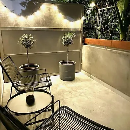 Athenian Coastal Urban Living Appartement