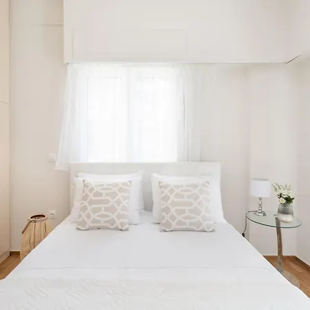 Explore History From A Chic *