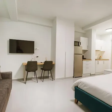Snug With Pvt Garden Access Iii Apartment *