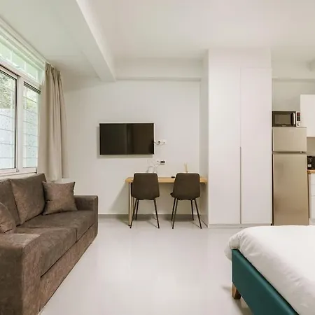 Snug With Pvt Garden Access Iii Apartment Athens