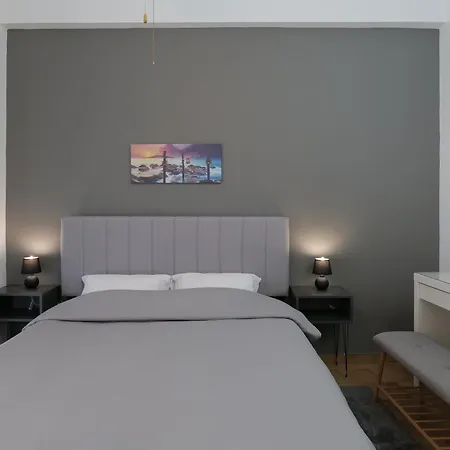 Alluring 2br In Thiseio Apartment