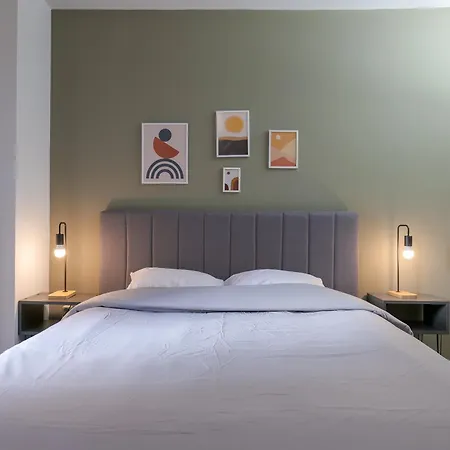 Alluring 2br In Thiseio Apartment Athens