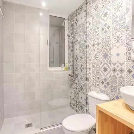 Apartment Spacious 4bed 4bath Flat Near Archaelogical Museum