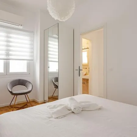 130m Luxury In The Heart Of Atene