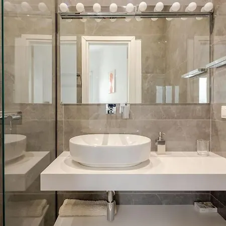 Appartamento 130m Luxury In The Heart Of Atene