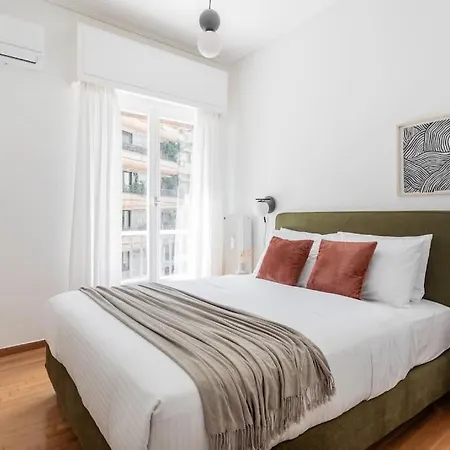 Acropolis Sunlight 2br By Upstreet Apartment