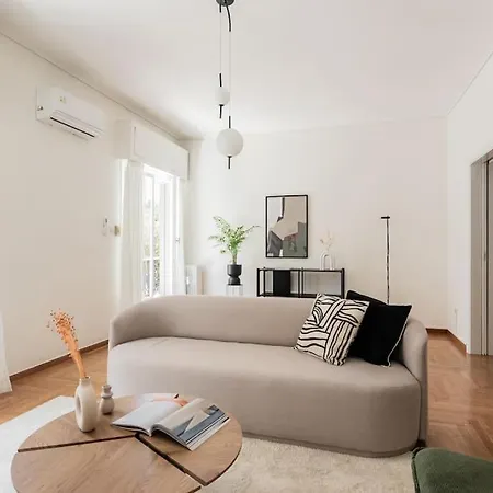 Acropolis Sunlight 2br By Upstreet
