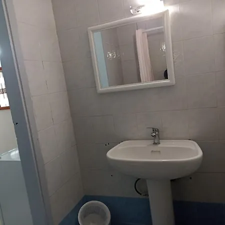 Elite Hotel 2*