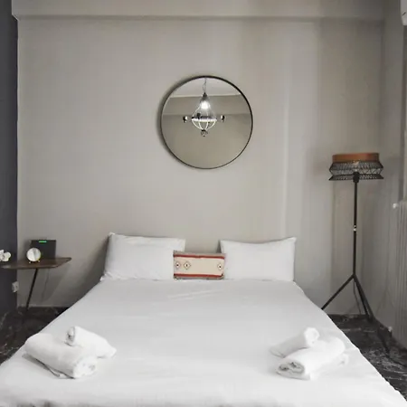 Tic By Be My Guest Apartment Athens