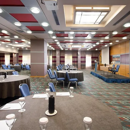 Crowne Plaza Centre By Ihg Hotel
