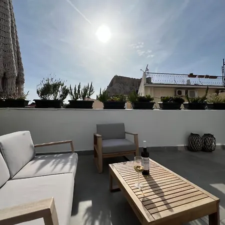 شقة Step One | Luxury Right In The Heart Of Acropolis Next To Metro Station