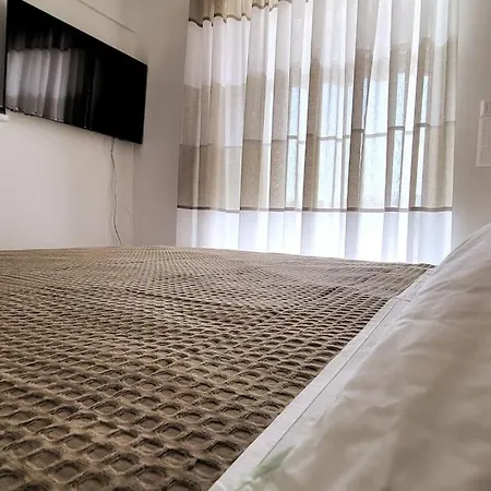Acropolis Apartment *