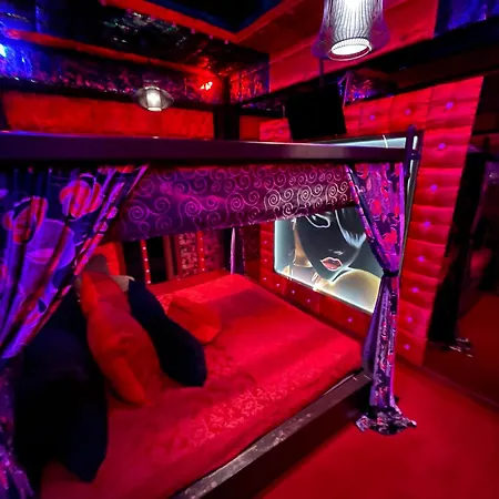 Motel para Casais Priamos Erato *
