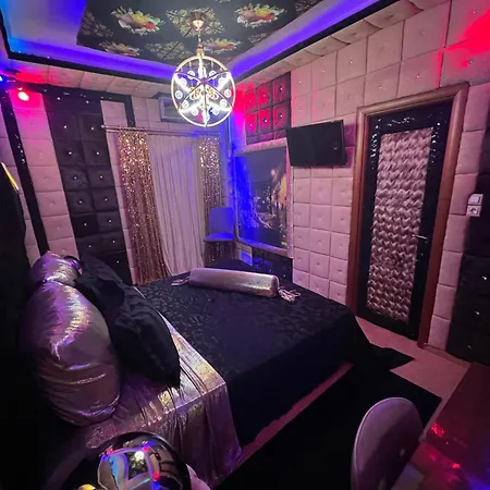 Priamos Erato Motel para Casais