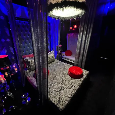 Motel para Casais Priamos Erato *