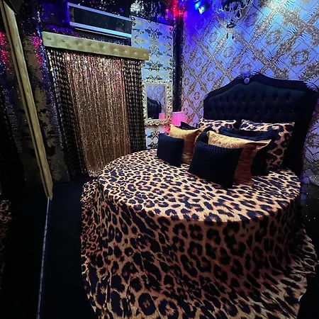 Priamos Erato Motel para Casais