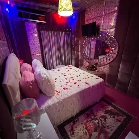 Motel para Casais Priamos Erato *