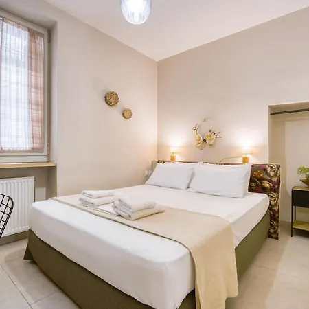 Apartamento Pagrati/hilton Area, Bentzi *
