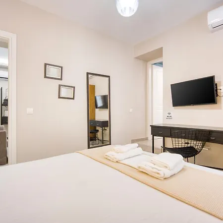 Apartamento Pagrati/hilton Area, Bentzi *