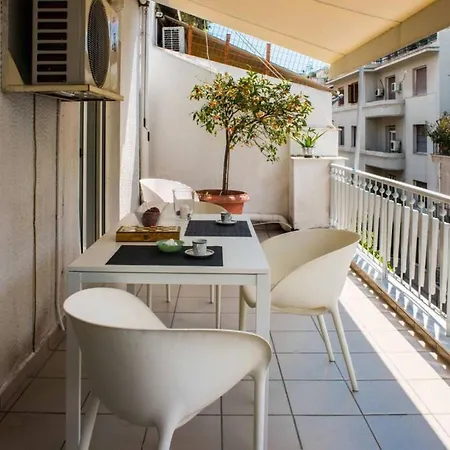 100m2 Of Classical Beauty Comfort Near Syntagma Athen