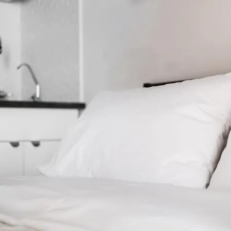 A Comfortable Small Nearby Acropolis 4 * Athens