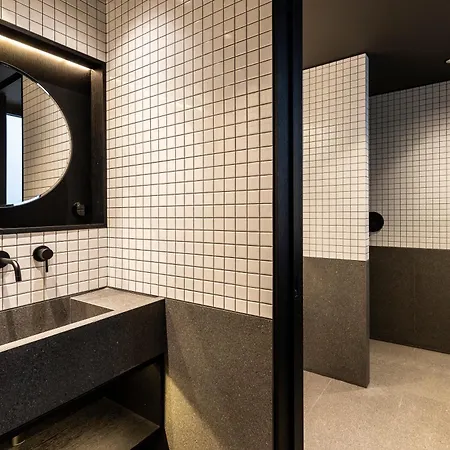 The Modernist Hotel Atenas