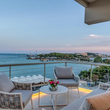 Vouliagmeni - Apollonos Street Daire *