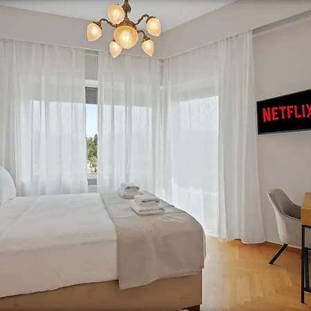 Olympic Zeus Apartment