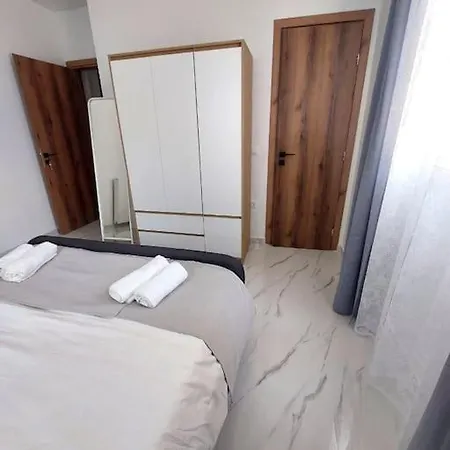 Apartment βright N' Stylish Flat Located At The Spot *