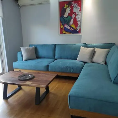 Appartement One Block From The Sea Family House At Floisvos