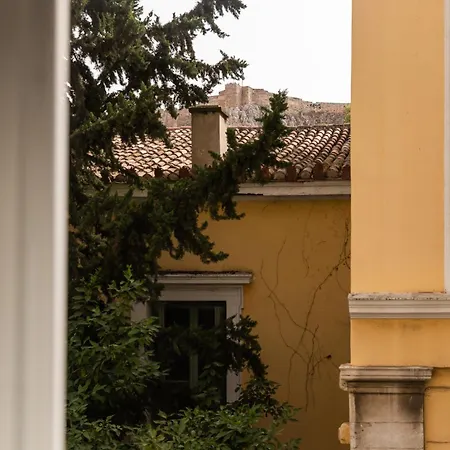 Elia Cosy In The Heart Of Plaka