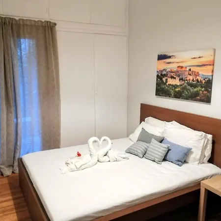 Comfortable In Acropolis Apartment *