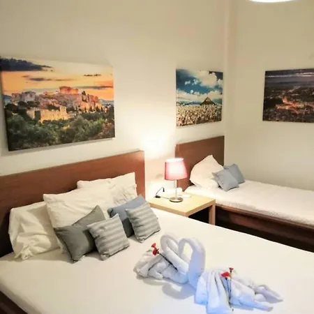 Comfortable In Acropolis Apartment