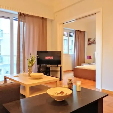 Comfortable In Acropolis Apartment *