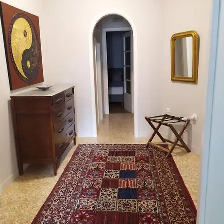 Appartamento Lovely In Plaka Atene